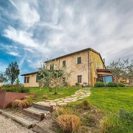 Отель L'olmo Relais Di Campagna 3*