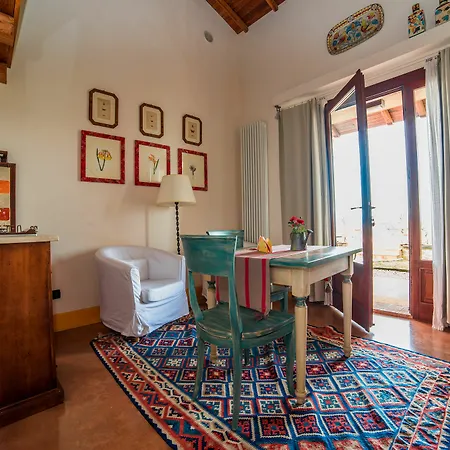 L'olmo Relais Di Campagna Беттона