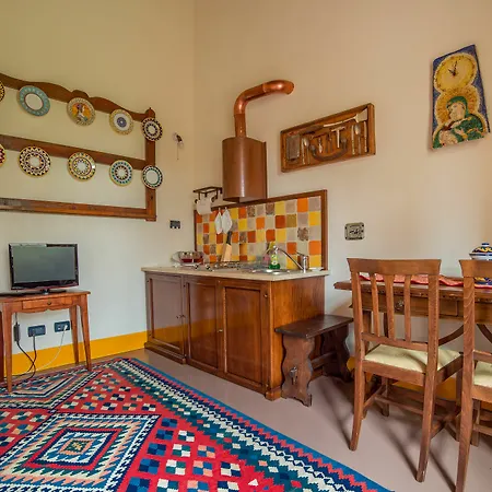 L'olmo Relais Di Campagna Отель